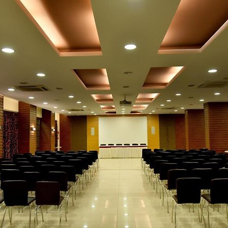 Hotel Prince Residency Бхудж Экстерьер фото